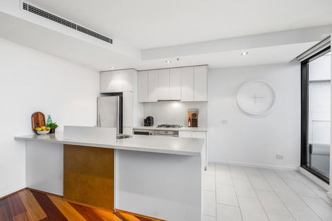 Melbourne Holiday Apartments Flinders Wharf - VIC Tourism 7