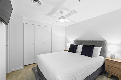 Melbourne Holiday Apartments Flinders Wharf - VIC Tourism 21