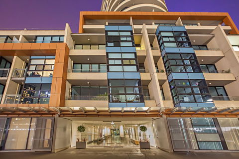 Melbourne Holiday Apartments Flinders Wharf - VIC Tourism 0