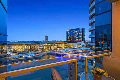 Melbourne Holiday Apartments Flinders Wharf - VIC Tourism 14