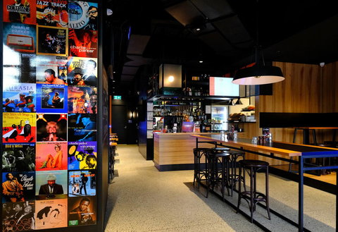 The Jazz Corner Hotel Melbourne - VIC Tourism 36