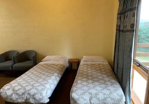 Mountain Creek Motel Bar & Restaurant - VIC Tourism 29