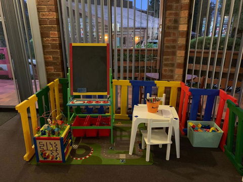 Mountain Creek Motel Bar & Restaurant - VIC Tourism 11