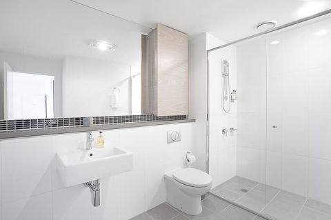 St Kilda Central Apartments - VIC Tourism 11