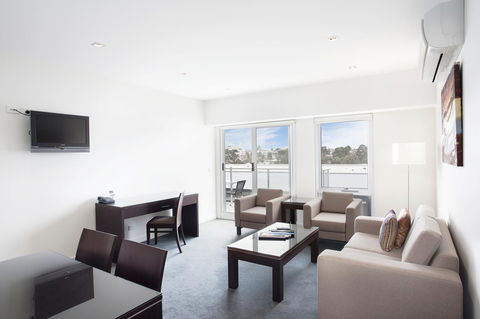 St Kilda Central Apartments - VIC Tourism 12