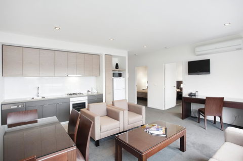 St Kilda Central Apartments - VIC Tourism 13