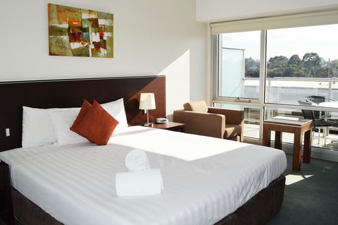 St Kilda Central Apartments - VIC Tourism 0
