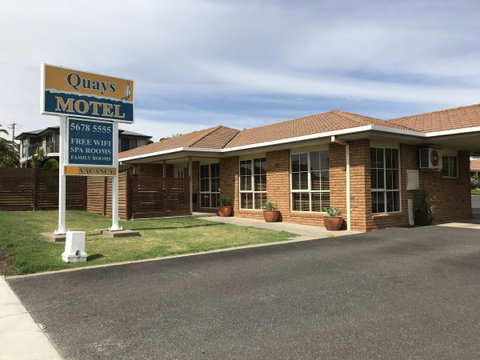 Quays Motel San Remo - VIC Tourism 0