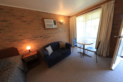 Quays Motel San Remo - VIC Tourism 2