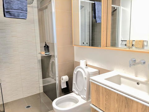 Homestay Ocean View With Gym Sauna - VIC Tourism 18