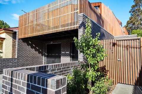 Richmond Â· 3 Level Architecturally Designed Richmond House - VIC Tourism 16