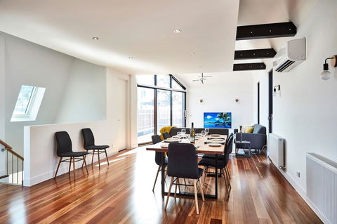 Richmond Â· 3 Level Architecturally Designed Richmond House - VIC Tourism 3