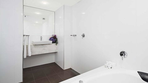 Crowne Plaza Melbourne Carlton, An IHG Hotel - VIC Tourism 13