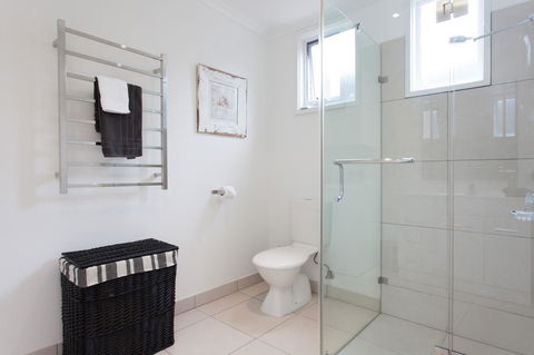 Capella Villa No. 4 - Stunning Luxury Decor Inside And Out - VIC Tourism 11