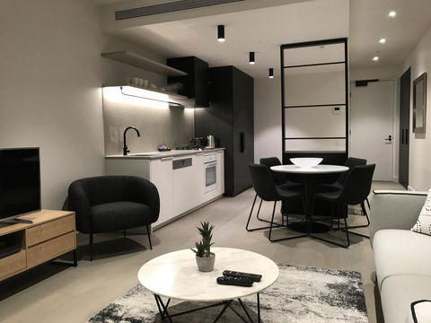 The Eminence Apartments By CLLIX - VIC Tourism 19