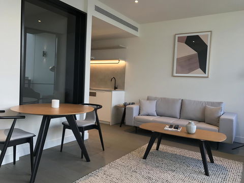 The Eminence Apartments By CLLIX - VIC Tourism 26