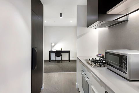 The Eminence Apartments By CLLIX - VIC Tourism 12