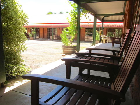 The Harrietville Snowline Hotel - VIC Tourism 6