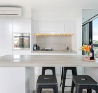 Modern Apartment in the heart of St Kilda - VIC Tourism