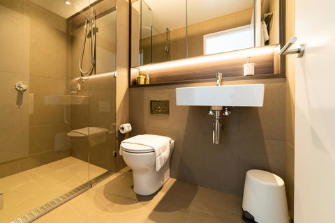 Melbourne Private Apartments - Collins Wharf Waterfront, Docklands - VIC Tourism 43