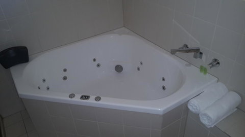 St Georges Motor Inn - VIC Tourism 21