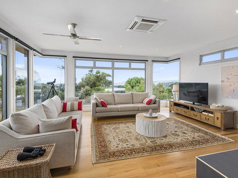 Aireys Ocean View - VIC Tourism 0