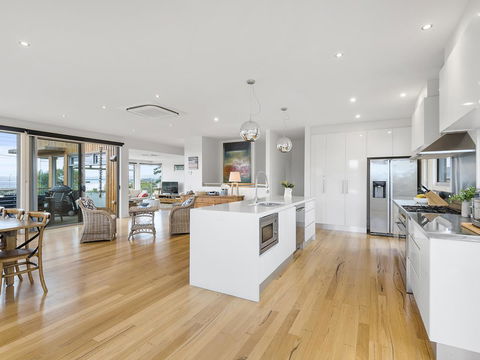 Aireys Ocean View - VIC Tourism 1