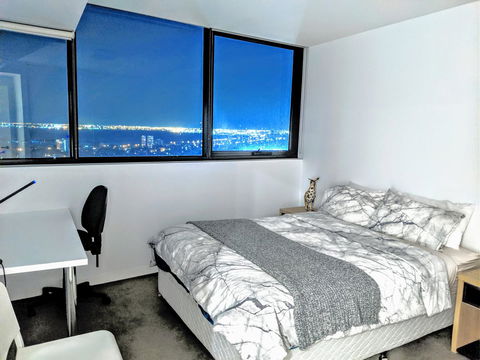 Breathtaking View Apartment With Gym & Sauna - VIC Tourism 6