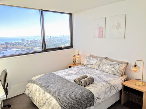 Breathtaking View Apartment With Gym & Sauna - VIC Tourism 13