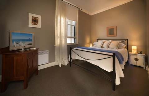 Athelstane House - VIC Tourism 15