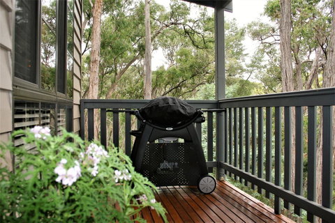 Tangenong Cottages - VIC Tourism 17
