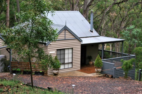Tangenong Cottages - VIC Tourism 0