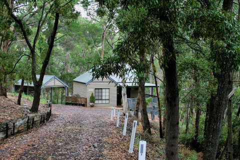Tangenong Cottages - VIC Tourism 16