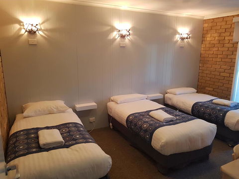 Tropicana Motor Inn - VIC Tourism 34