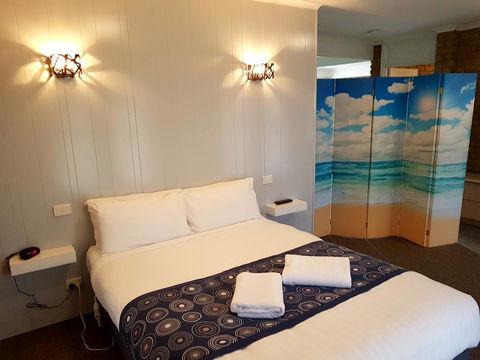 Tropicana Motor Inn - VIC Tourism 2