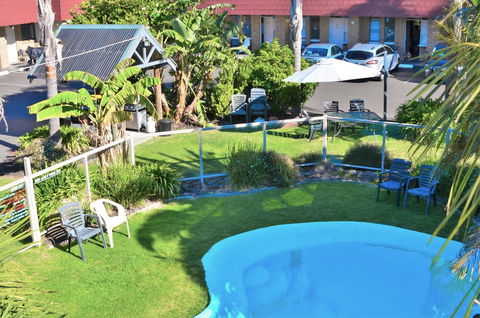 Tropicana Motor Inn - VIC Tourism 3