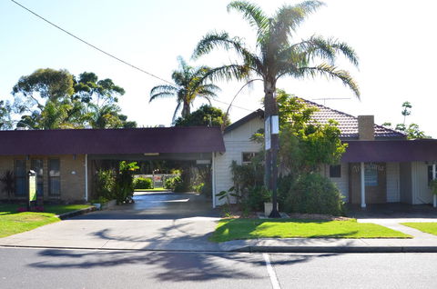 Tropicana Motor Inn - VIC Tourism 20