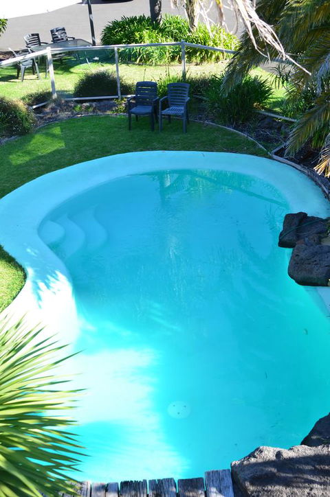 Tropicana Motor Inn - VIC Tourism 1
