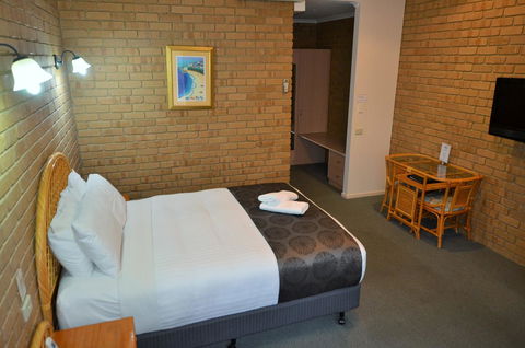 Tropicana Motor Inn - VIC Tourism 8