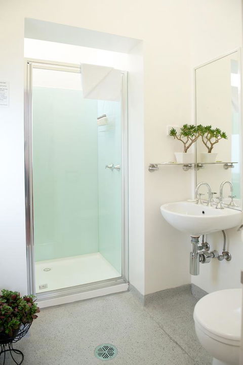 Hotel Claremont Guest House - VIC Tourism 36