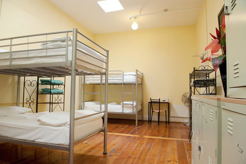 Hotel Claremont Guest House - VIC Tourism 37