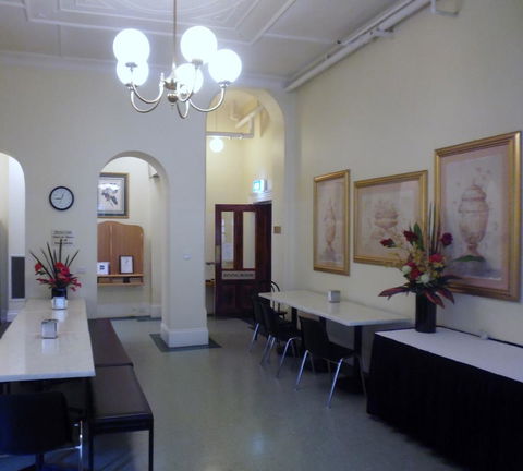 Hotel Claremont Guest House - VIC Tourism 32