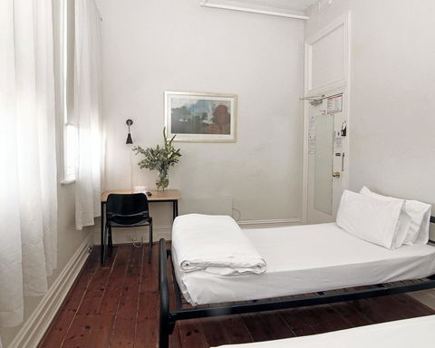 Hotel Claremont Guest House - VIC Tourism 11
