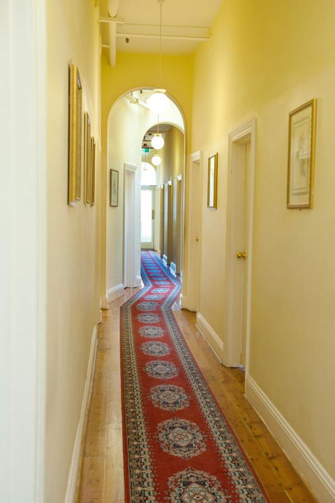 Hotel Claremont Guest House - VIC Tourism 2