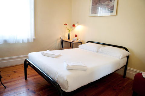 Hotel Claremont Guest House - VIC Tourism 33
