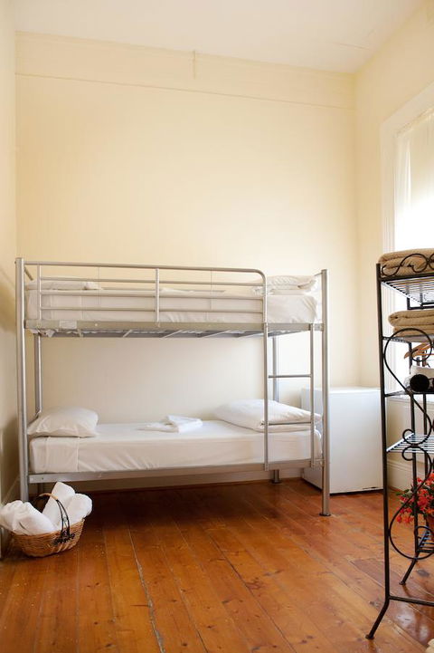 Hotel Claremont Guest House - VIC Tourism 41