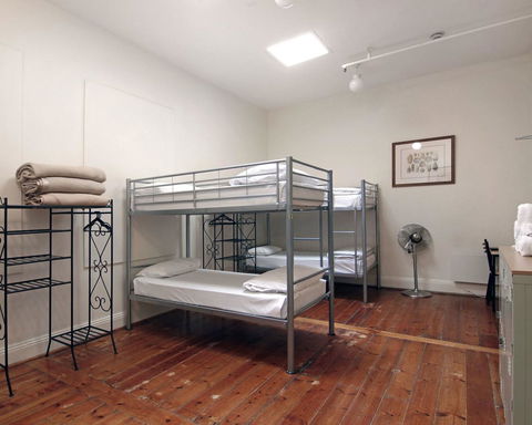 Hotel Claremont Guest House - VIC Tourism 22