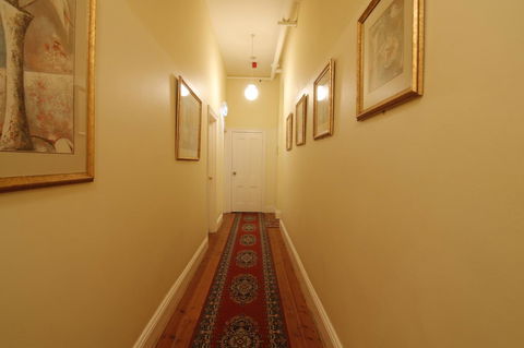 Hotel Claremont Guest House - VIC Tourism 18