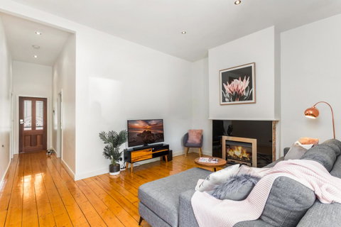 Central Bendigo Cottage, Walk To Everywhere!! - VIC Tourism 9