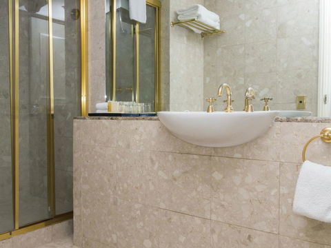 Stamford Plaza Melbourne - VIC Tourism 3